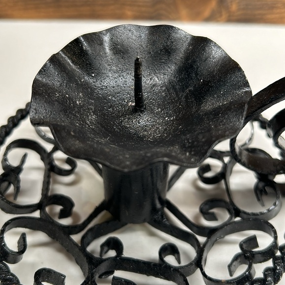 Vintage Gothic Style Ornate Metal Candle Holder With Loop Handle - Picture 3 of 8